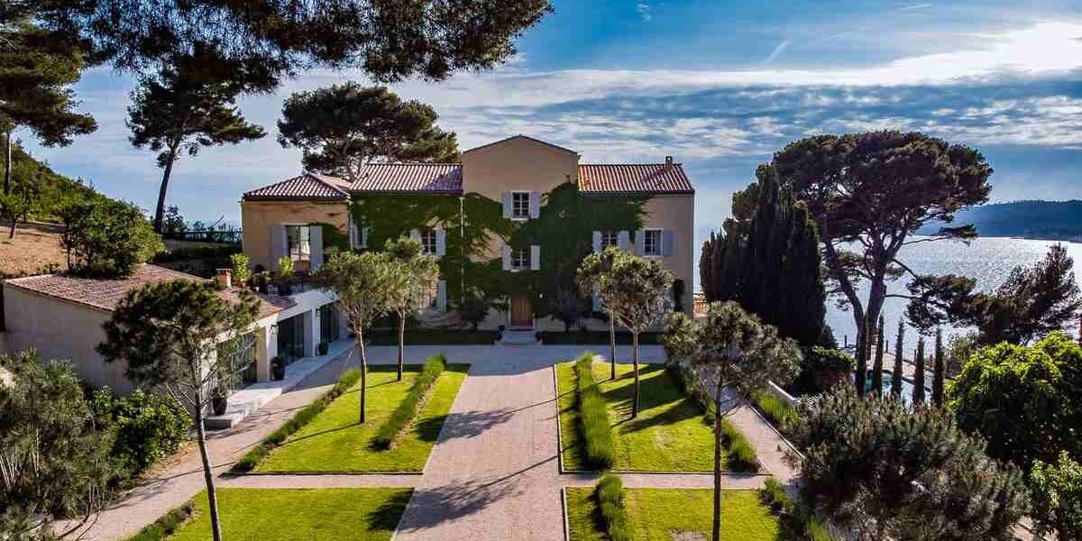 Spectacular Villa 10 bedroom villa rental near Cassis, with Amazing